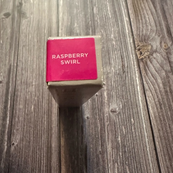 Bite Beauty Plumping Lip Gloss Raspberry Swirl - Picture 5 of 6